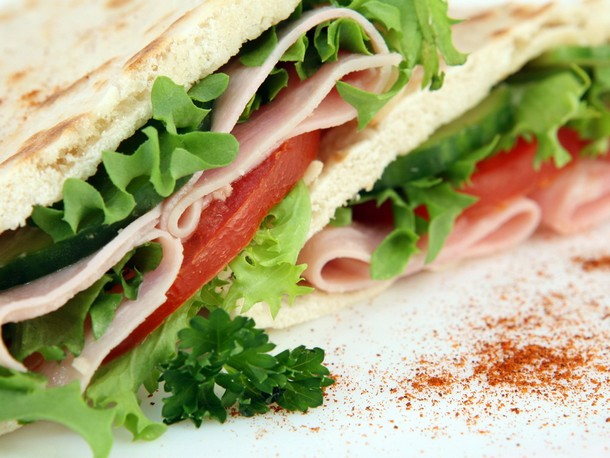 8 τρόποι να γλιτώσετε θερμίδες από τα Sandwich
