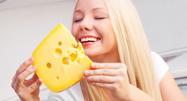 15 πράγματα που μόνο οι λάτρεις του τυριού μπορούν να καταλάβουν