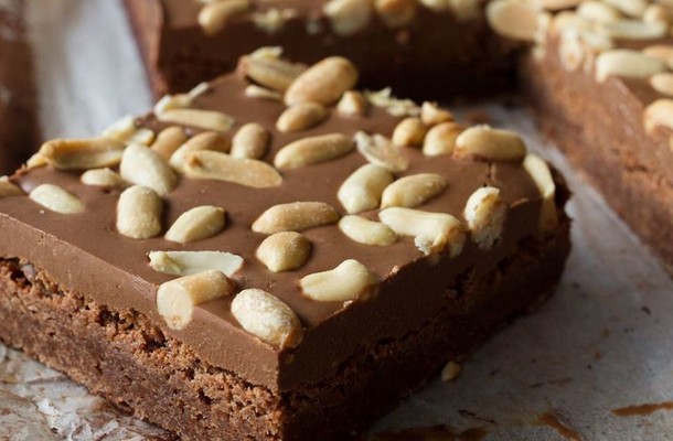 Brownies με σοκολάτα και φυστικοβούτυρο